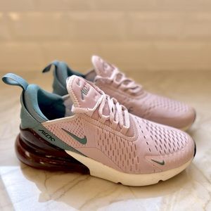 Nike AirMax 270